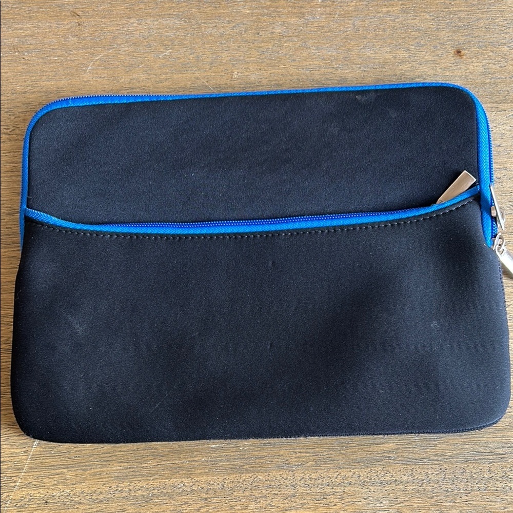 Unbranded Blue and Black Padded Tablet Protector Sleeve.